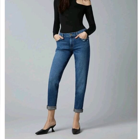 DL1961Riley Mid Rise Boyfriend Jeans - Size 28